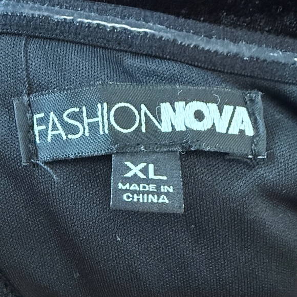 Fashion Nova Black One-Shoulder Velvet Ruched Gown - Picture 3 of 3